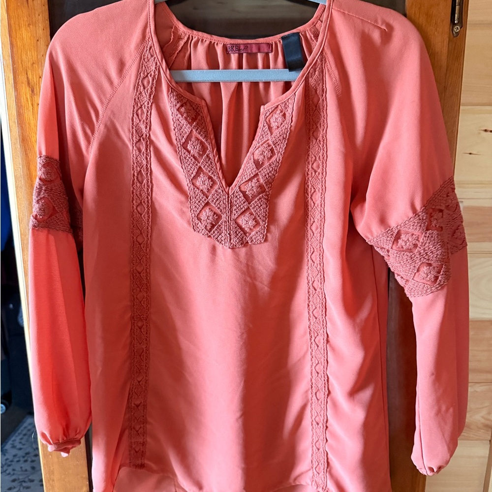 BKE Coral Lace Accent Blouse